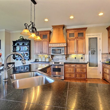 Kitchen Sink - The Scenic Slope - Crafty Split-Level Ranch