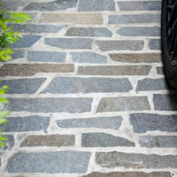 Cobblestone Driveway | Italian Filetti Natural Stone - Landscaping Stones and Pavers