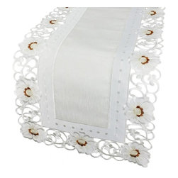 Xia Home Fashions - Victorian Elegance 15"x72" Table Runner - Table Runners