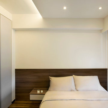 Trivelis, Singapore