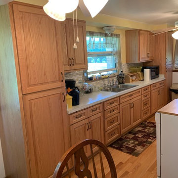 cabinet refacing---oak with new countertop