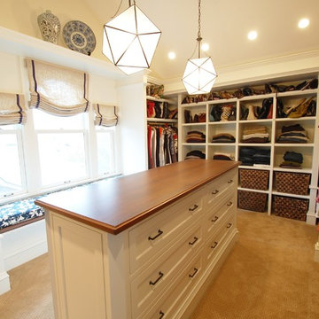 walk-in closet