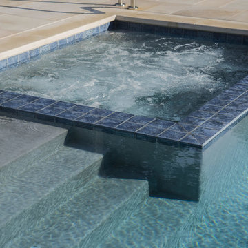 Swimming Pool with Integrated Spa and Sunshelf