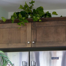 cabinet color?