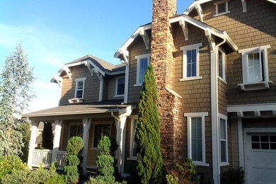 Example of a large classic home design design in Seattle