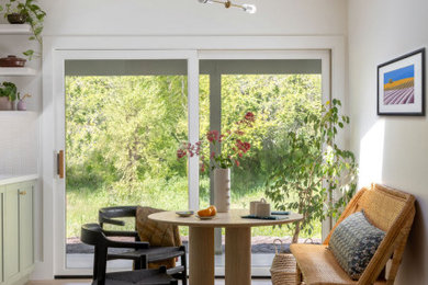 Example of a 1960s dining room design in San Francisco