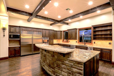 Kitchen - contemporary kitchen idea in Phoenix