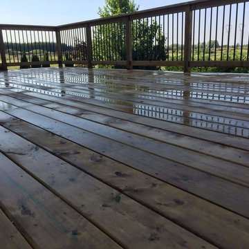 Second Story Deck in Stittsville, Ontario by FeDeck.com