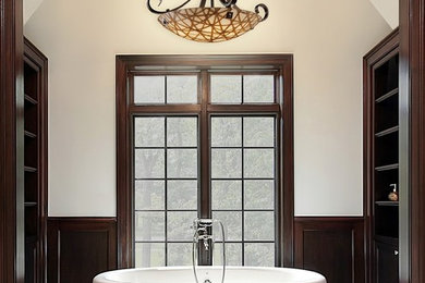 Example of a bathroom design in Los Angeles