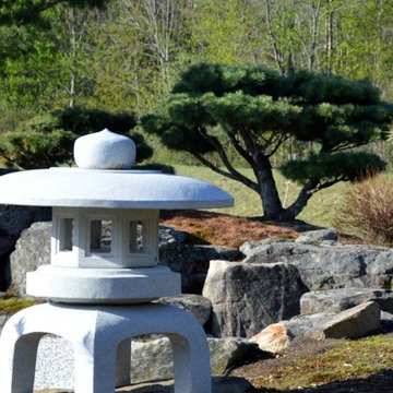 Yukimi Granite Lantern