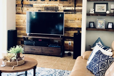 Family room - transitional family room idea in Tampa