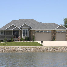 Seawall/Beach area