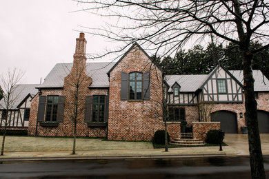 This is an example of a traditional home design in Birmingham.