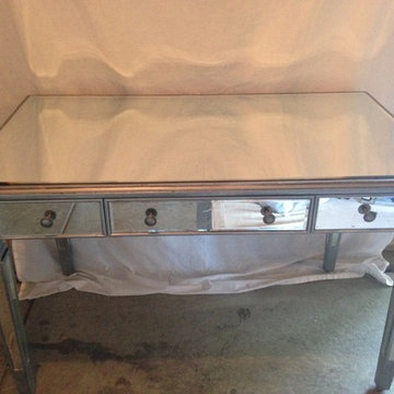 Awesome Mirrored Table