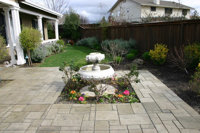 Photo of a traditional landscaping in San Francisco.
