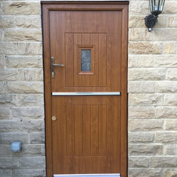 Ultimate Stable Spy Rockdoor in Light Oak with Gluechip Glazing - Windows And Doors