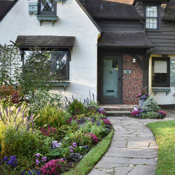Cottage in the Fall