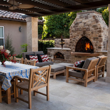 Courtyard Dining in De Luz