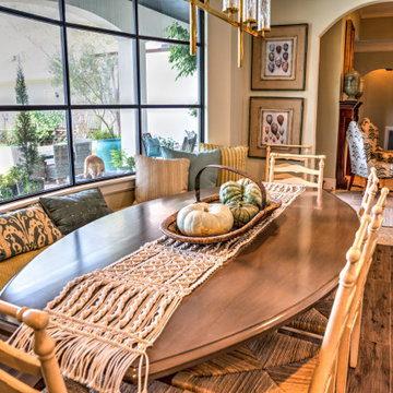 Classic & Casual Dining Room