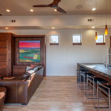 Contemporary Outdoor Entertaining / Pool House