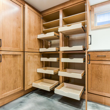 Arts & Crafts Wine Cellar Mahomet