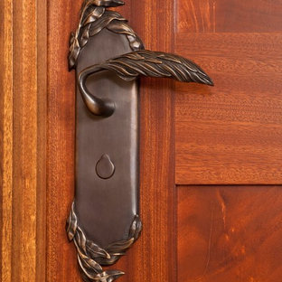 Idées déco pour une très grande entrée éclectique.