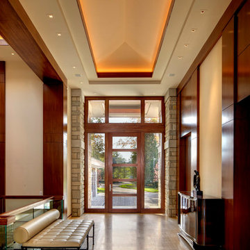 Lakeside Home Integrated with Luxury Technology