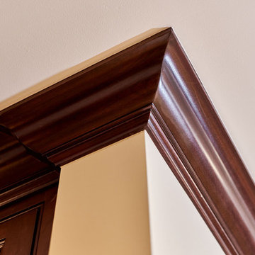 Cherry Crown Moulding Detail