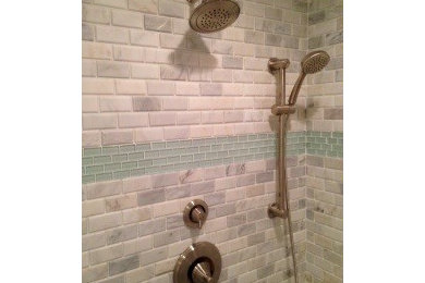 Example of a minimalist bathroom design in Other