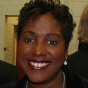 Julie Asher-Smiths foto