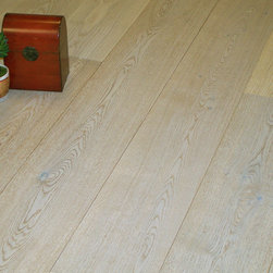 Arezzo - Villa Gialla (Wide Plank, European Oak Flooring) - 無垢フローリング