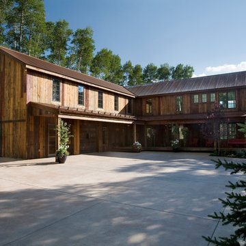 Contemporary Full Home Design in Raspberry Patch, CO