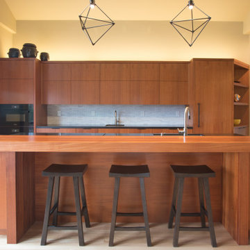 Trave Kitchen