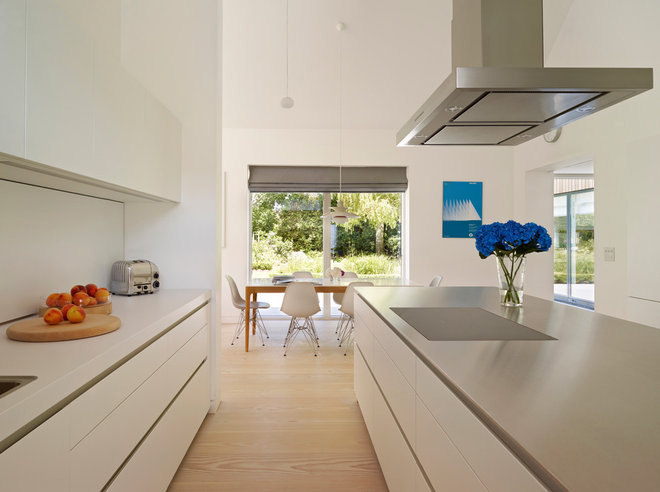 Moderne Cuisine by bulthaup by Kitchen Architecture