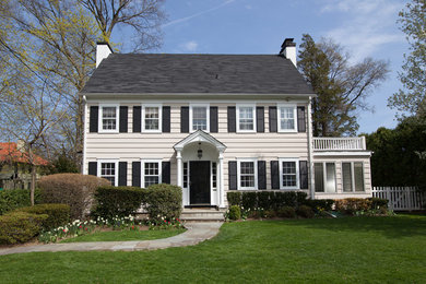 Example of a classic exterior home design in New York