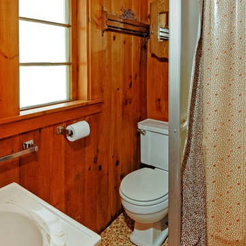 ACTIVE: Lake Wicwas Waterfront Cottage