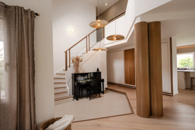 Idée de décoration pour une entrée minimaliste.