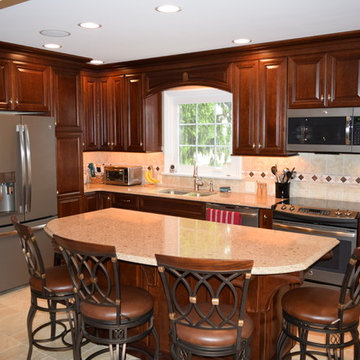 Traditional Cherry Cabinets