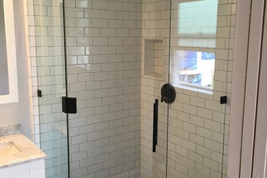 Example of a bathroom design in Orange County