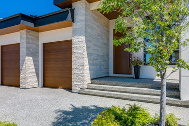 Example of an entryway design in Calgary