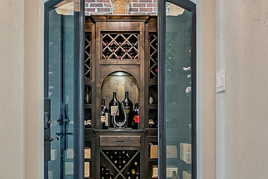 Example of a wine cellar design in Dallas