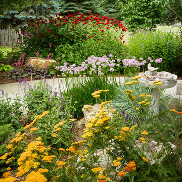 Southwestern Front Landscape - Cedarburg