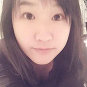 Lisha He's photo