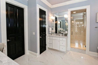 Inspiration for a contemporary bathroom in Louisville.