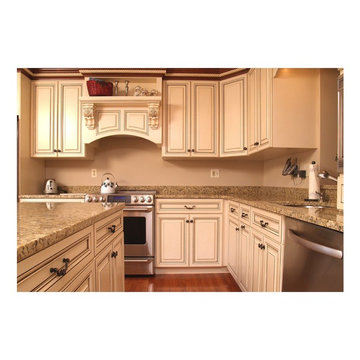 Traditional Antique White Kitchen in Clarksville, Maryland