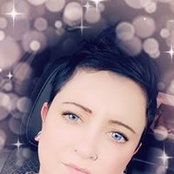 Monica Huttons foto