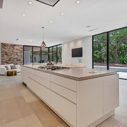 PINECREST HOUSE - Products