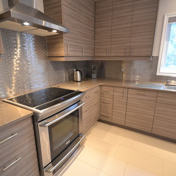 Eden Mosaic Tile Installations: Large Brick Pattern Mosaic Stainless Steel Tile