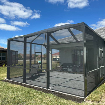 Screen pool enclosure