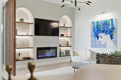 Trendy living room photo in Tampa